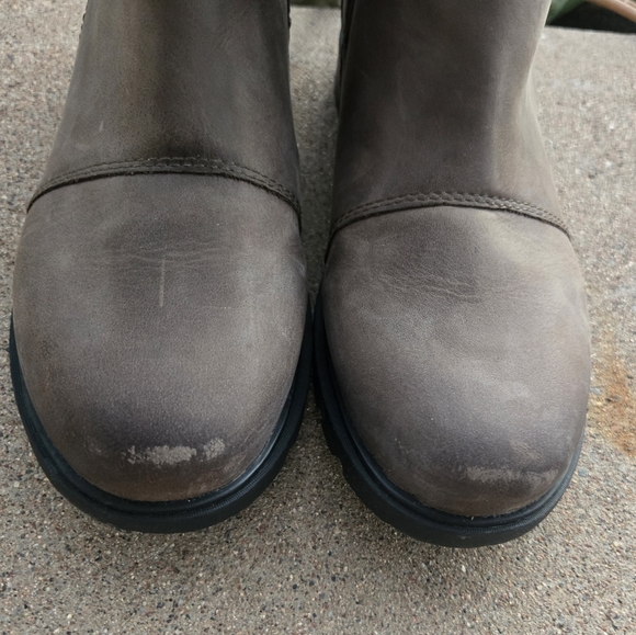 SOREL Distressed Leather Zippered Ankle Boots Tan Brown sz 7 - Picture 3 of 10